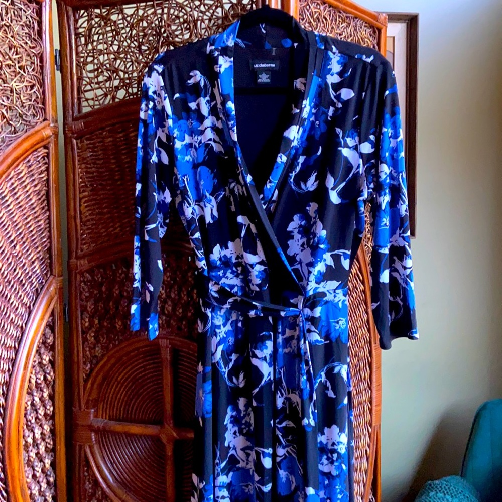 Liz Claiborne Dress, A-line, size L, knee length, ties at waist,